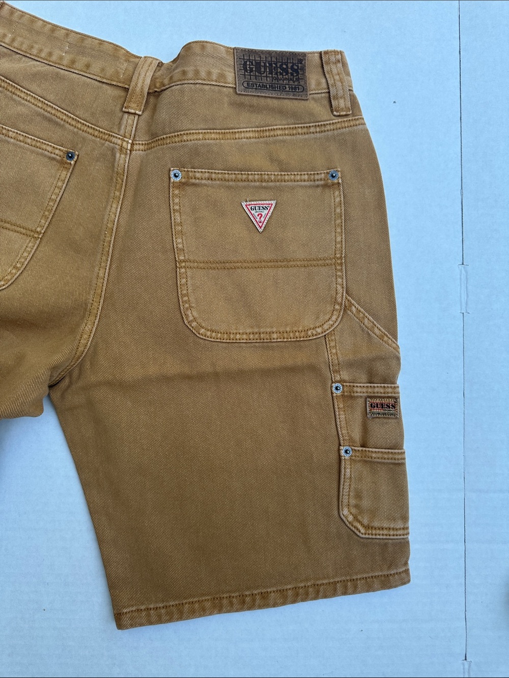 New GUESS Men's Tan Cargo Utility Shorts SZ 32 - Picture 2 of 7